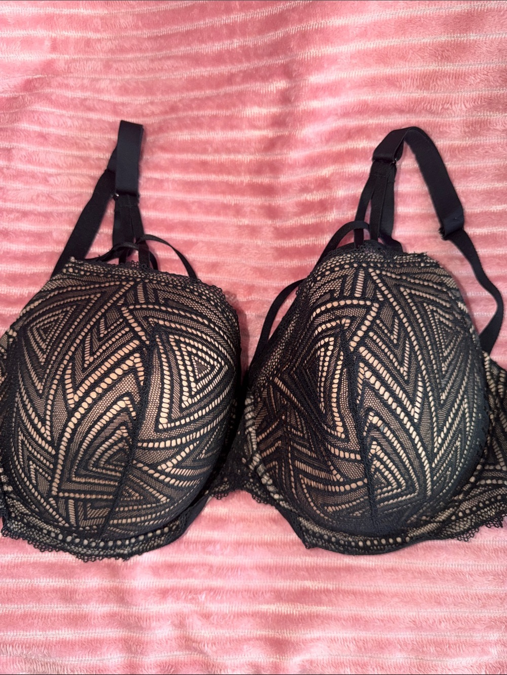 Adore Me Black Lace Geometric Push-Up Bra